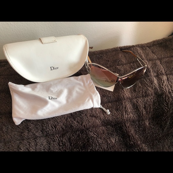 Authentic Dior Sunglasses with Card Case & Pouch - Picture 2 of 7
